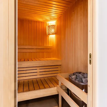 Prázdninový dům Boshuys 20 Personen Met Jacuzzi En Sauna