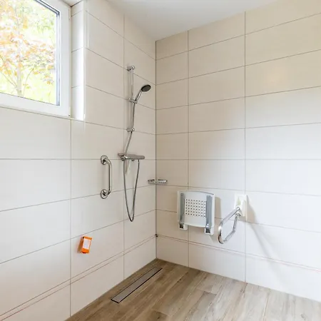 Prázdninový dům Boshuys 20 Personen Met Jacuzzi En Sauna