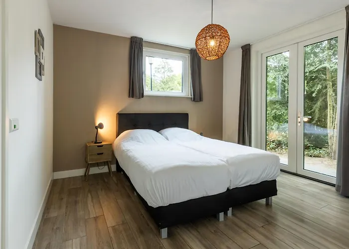 Semesterbostad Boshuys 20 Personen Met Jacuzzi En Sauna *