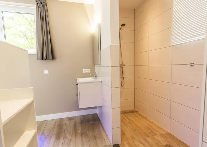 Semesterbostad Boshuys 20 Personen Met Jacuzzi En Sauna *