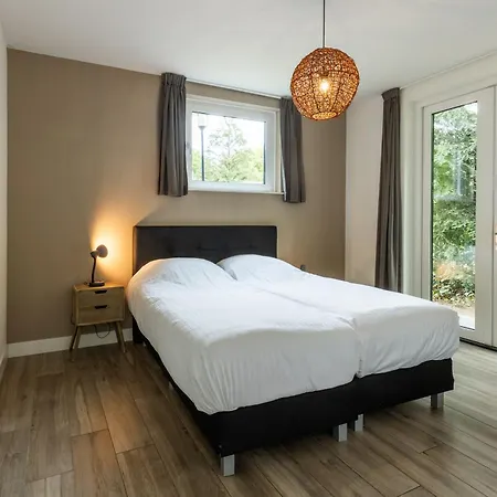 Holiday home Boshuys 20 Personen Met Jacuzzi En Sauna *