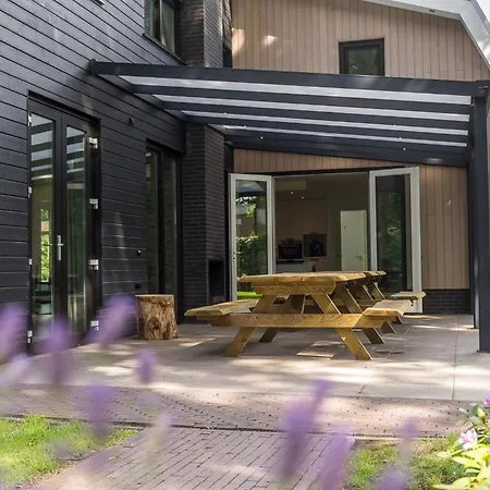 Boshuys 20 Personen Met Jacuzzi En Sauna Holiday home *