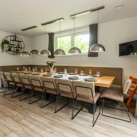 Boshuys 20 Personen Met Jacuzzi En Sauna Holiday home Wekerom