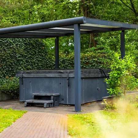 Holiday home Boshuys 20 Personen Met Jacuzzi En Sauna Wekerom